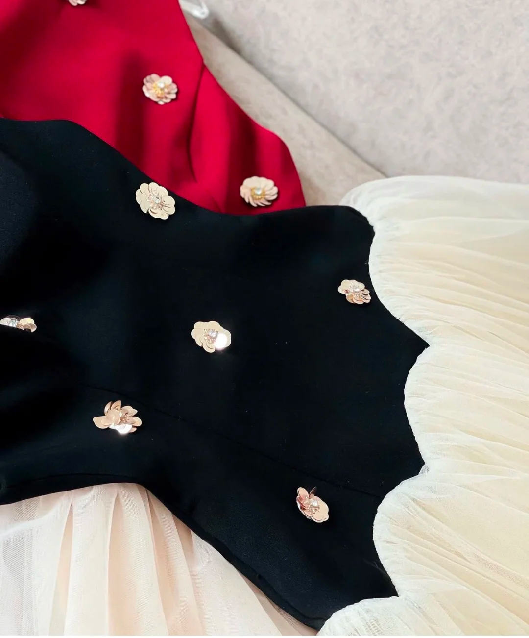 Classic A Line Round Neck Sequin Black Satin Tulle Short Homecoming Dress SH5015