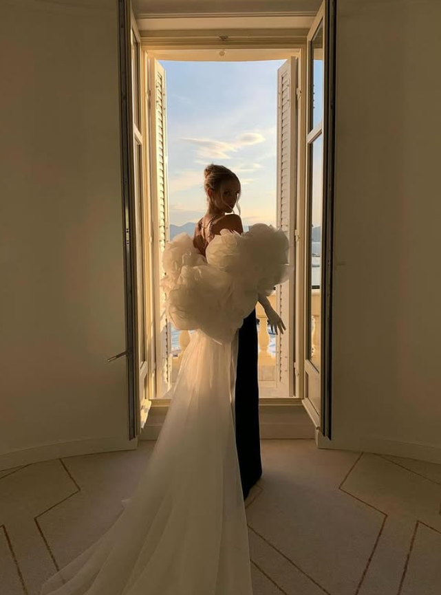 Elegant Mermaid Sweetheart Neck White Tulle Black Satin Prom Dress SH4565