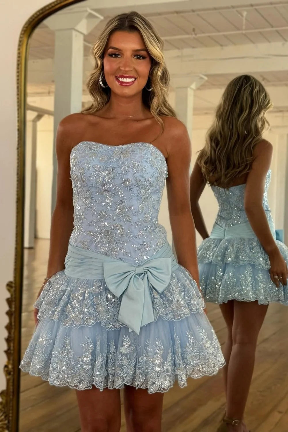 Sweety Sheath Strapless Baby Blue Lace Short Homecoming Dress with Appliques Bowknot SH7479