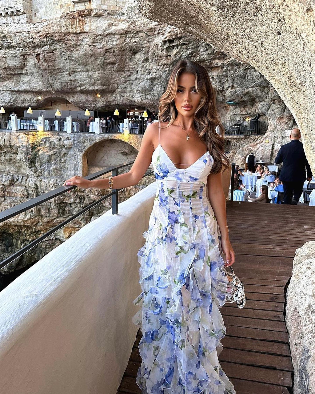 A Line Spaghetti Straps V-Neck Tulle Prom Dresses SH1581