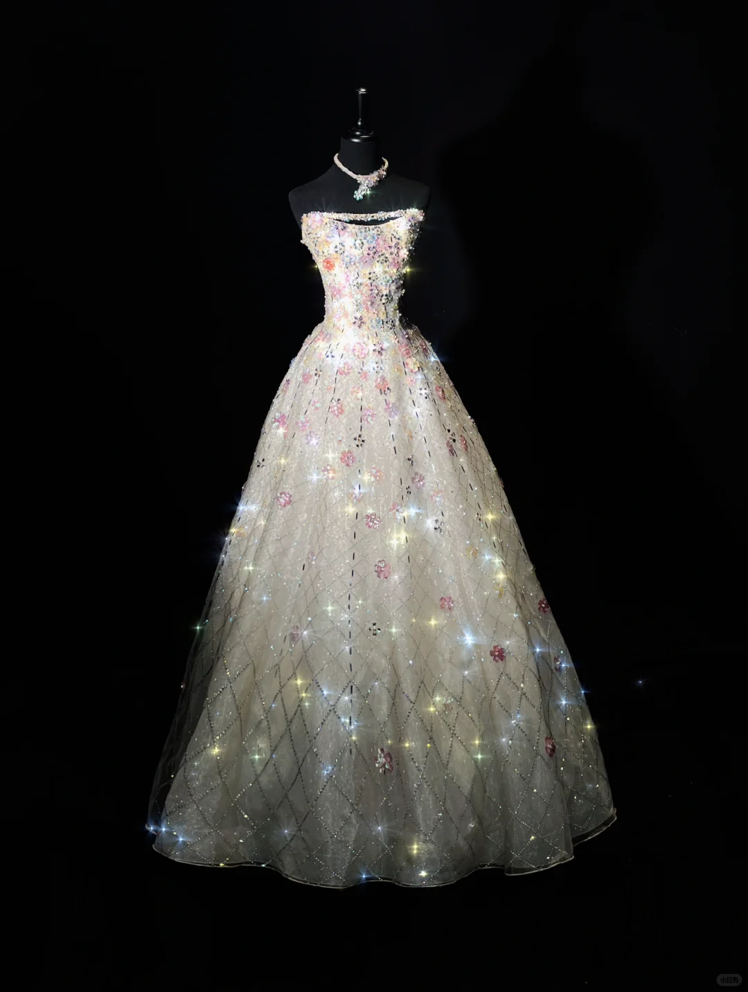 Dreamy Ball Gown Sweetheart Neck Sequin Beaded White Tulle Prom Dress 18th Birthday Dress SH4922