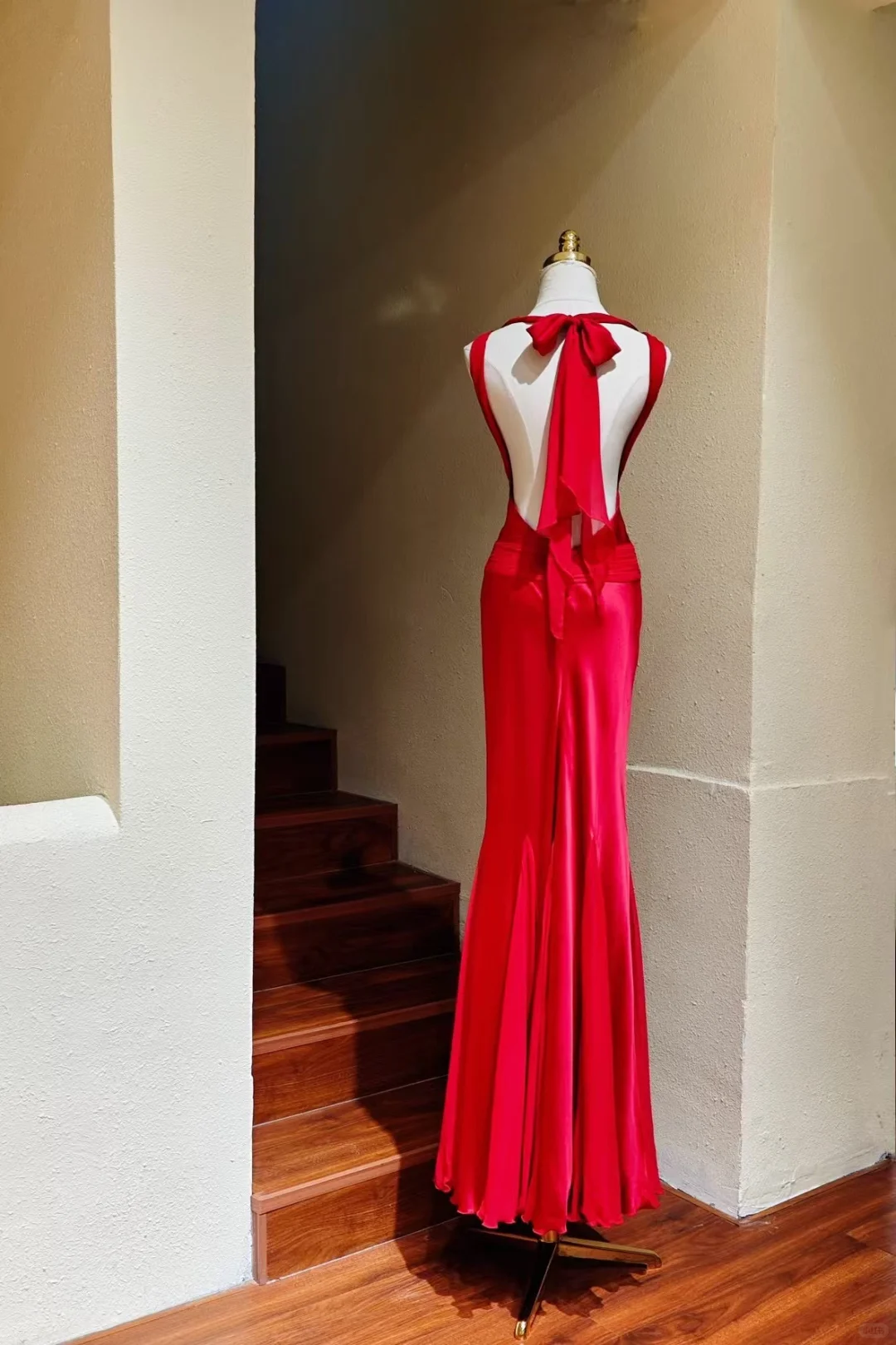 Vintage Red Mermaid Halter Satin Chiffon Open Back Long Prom Dress SH5208