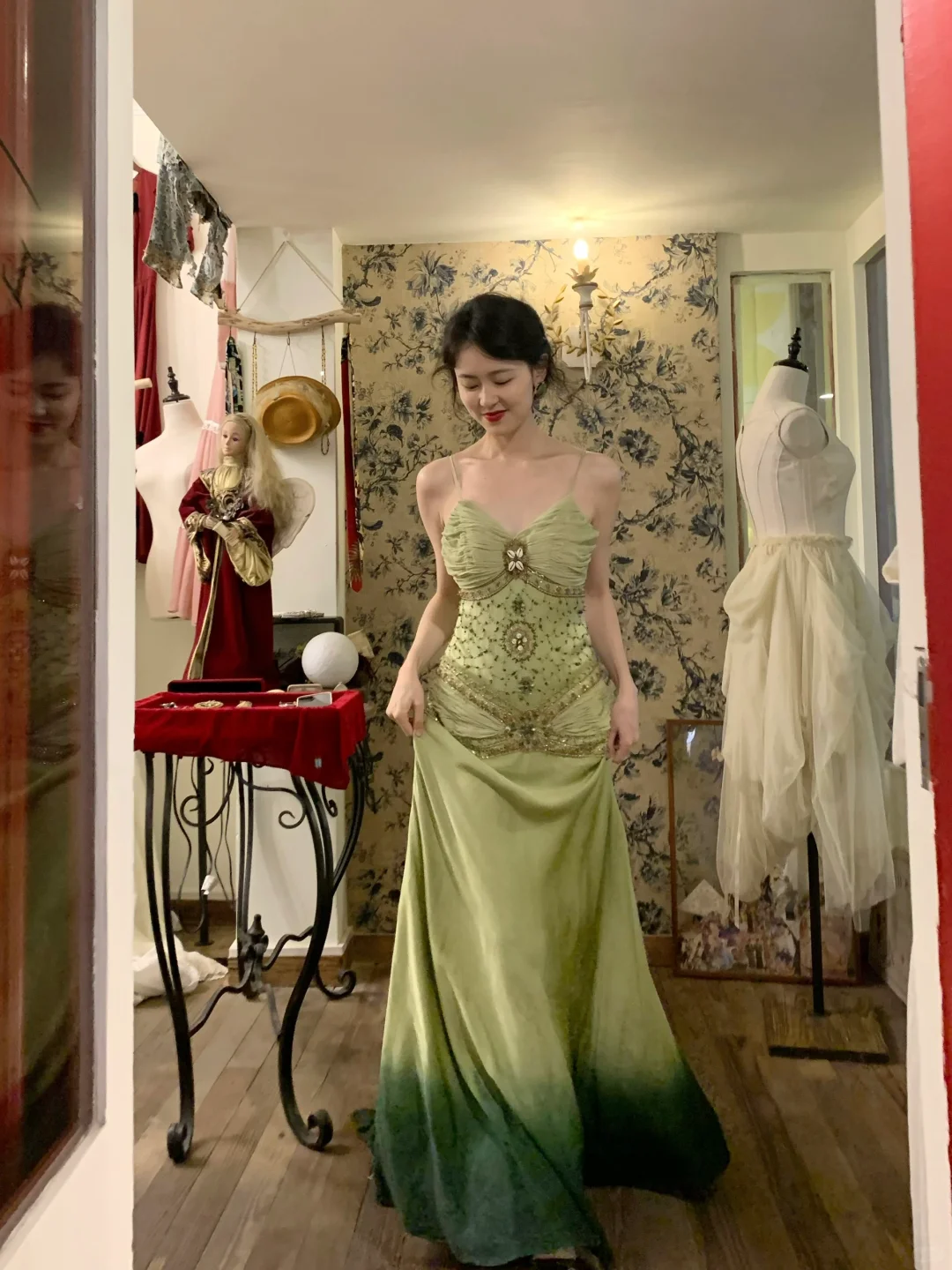 Vintage Green Ombre A Line Spaghetti Straps Beaded Satin Prom Dress 16th Birthday Dress SH4401