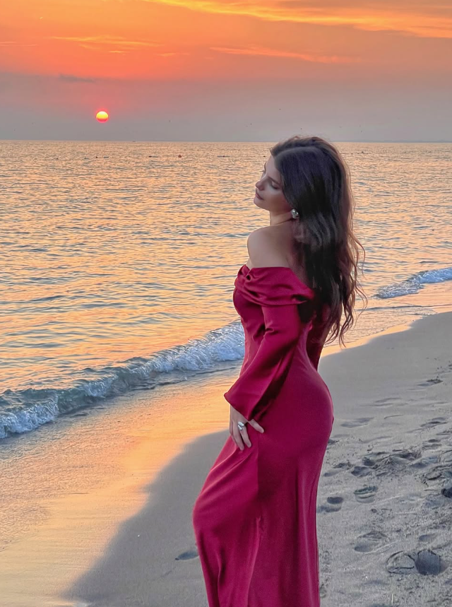 Burgundy A Line Long Sleeve Satin Long Prom Dress Party Dress Outfits SH3968