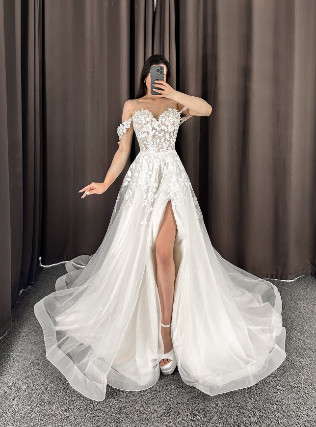 Elegant A Line Straps White Lace Tulle Wedding Dress with Slit SH6181