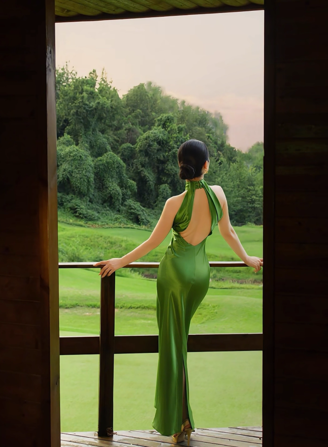 Charming Green Sheath Halter Satin Open Back Prom Dress 21th Birthday Dress SH4382