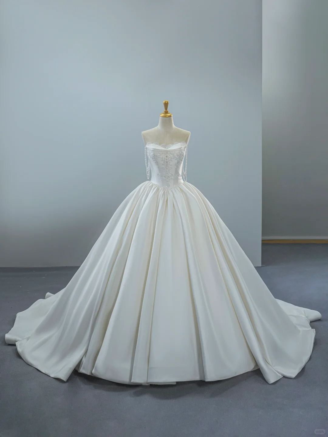 White Pearl Ball Gown Strapless Lace Satin Long 16th Birthday Dress Wedding Dress SH3962