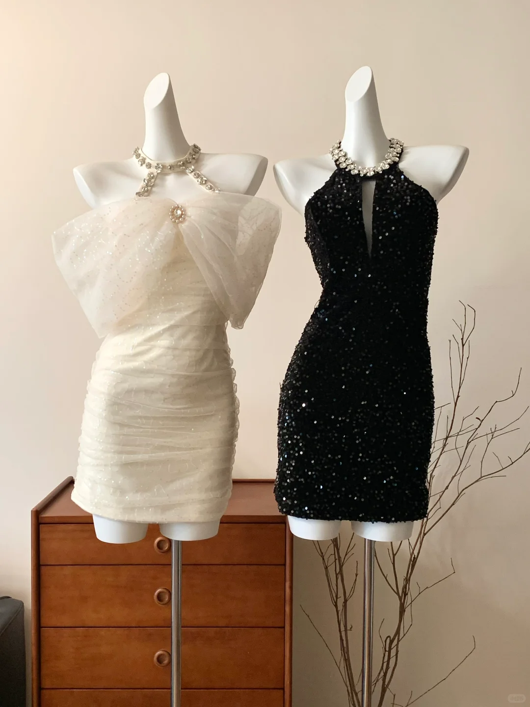Sexy Sheath Halter Rhinestone Black Sequin Short Mini Homecoming Dress Cocktail Dress SH3152
