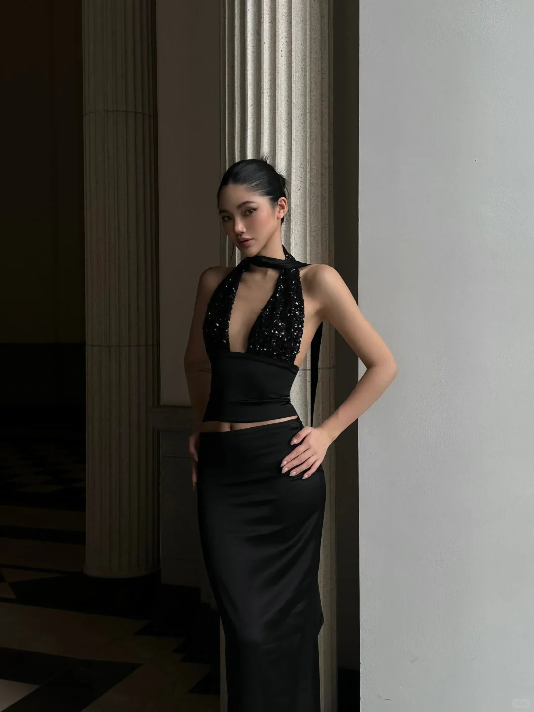 Sexy Two Piece Sheath Halter Black Sequin Satin Prom Dress Evening Dress Formal Gown SH3930