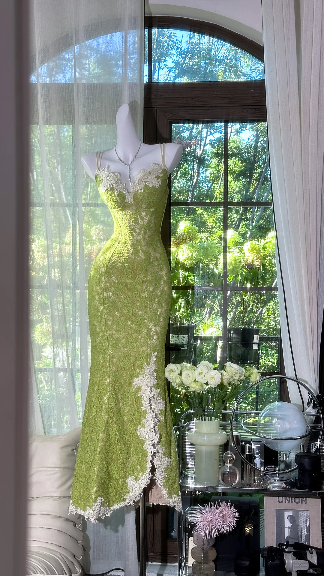 Green Mermaid Spaghetti Strap Lace Prom Dress Wedding Guest Dress with Slit SH4488