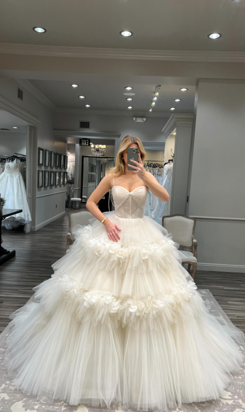 Beige Ball Gown Spaghetti Strap Layered Tulle Long Wedding Dress SH8383
