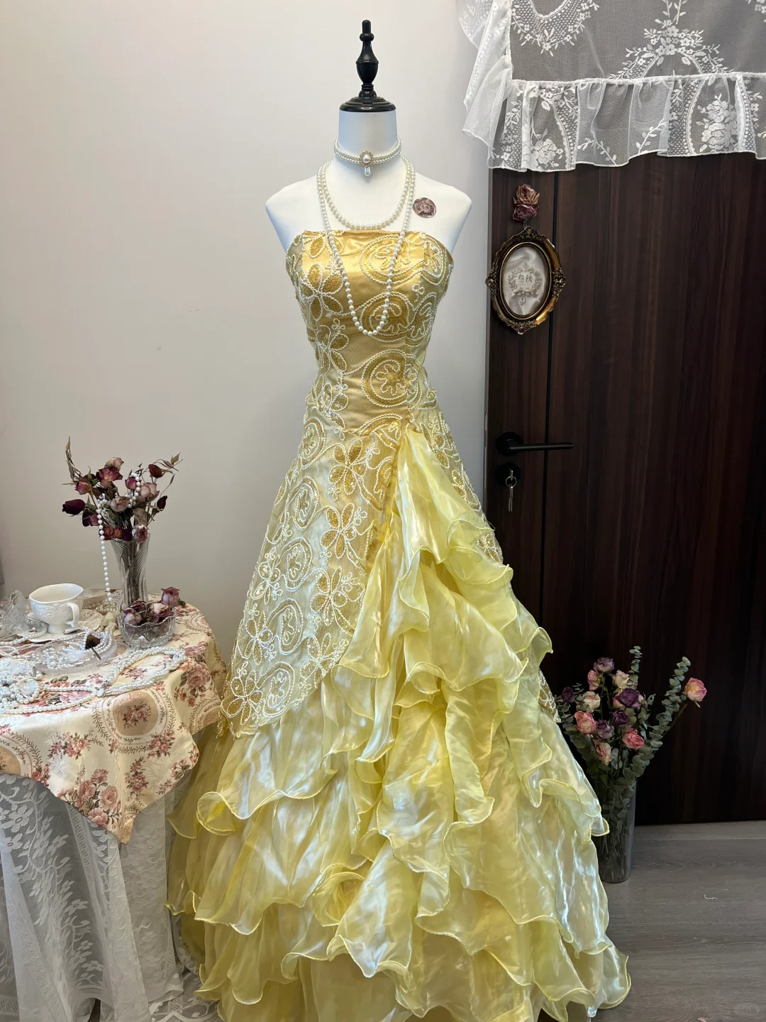 Vintage A Line Strapless Appliques Yellow Satin Organza Prom Dress Evening Dress SH2987