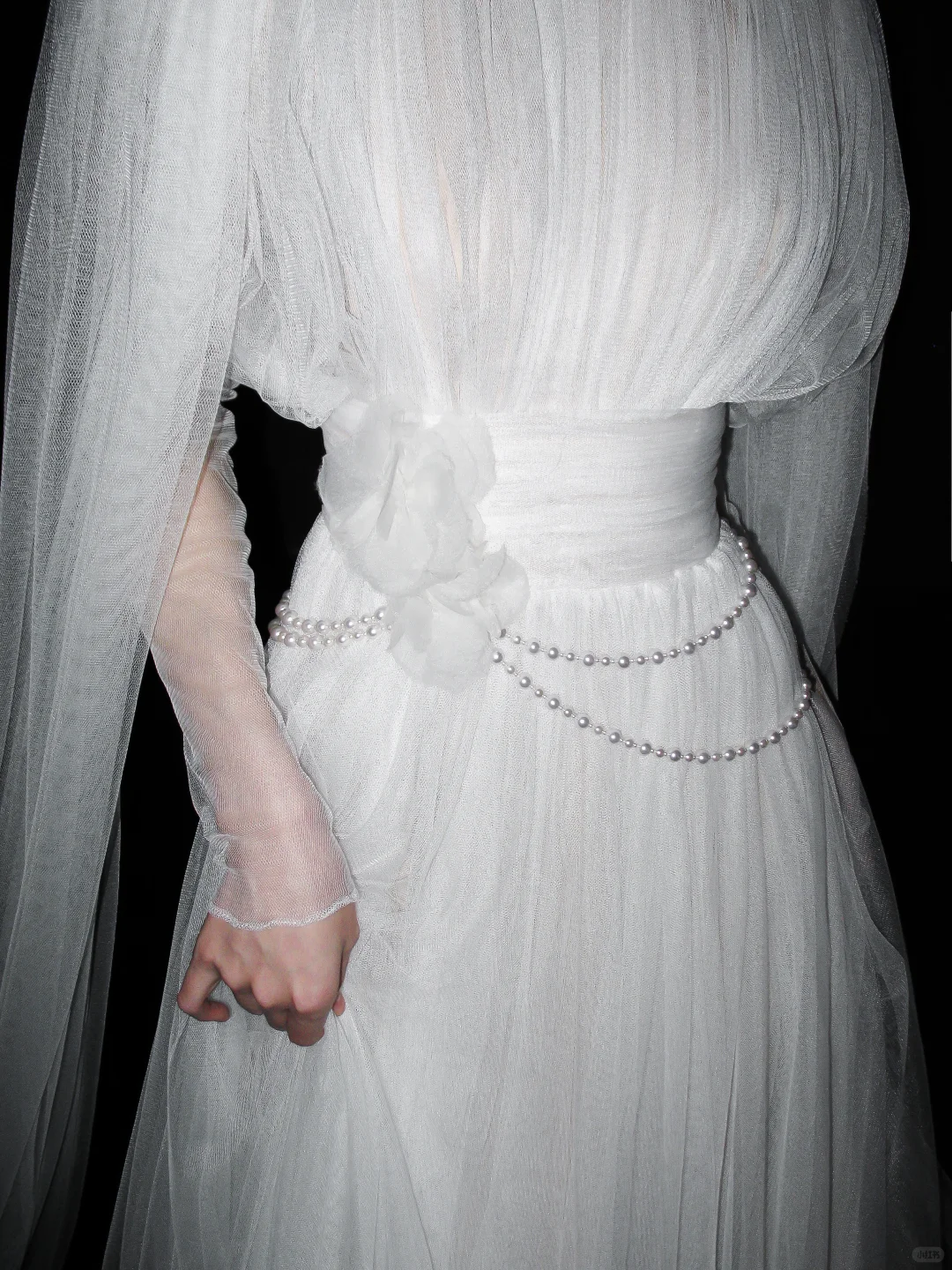 Flowy White Tulle A Line Long Sleeve High Neck Wedding Dress SH5972