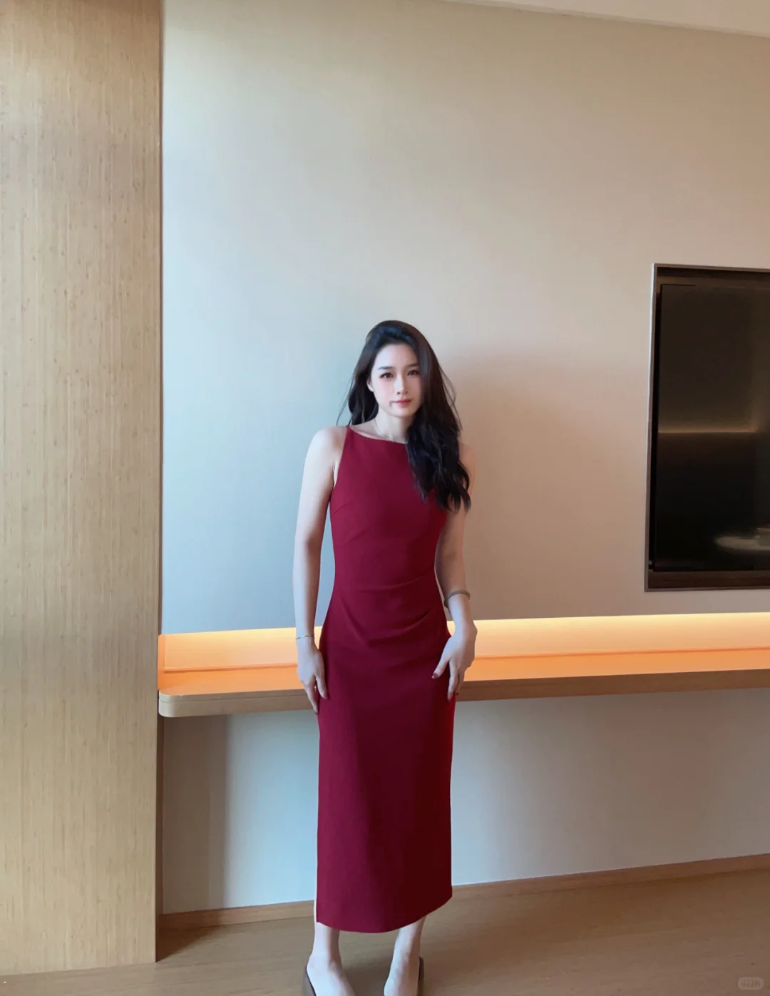 Burgundy Sheath Round Neck Satin Prom Dress Evening Dress Party Dress SH4218