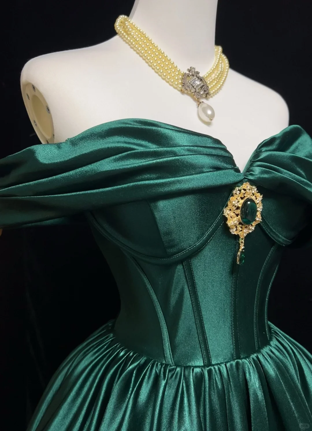 Anna Princess A Line Off the Shoulder Green Satin Short Homecoming Dress Cocktail Dress SH3146