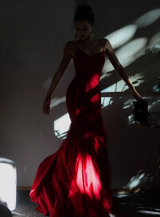 Stunning Burgundy Mermaid Spaghetti Strap Layered Chiffon Prom Dress Party Dress Date Dresses SH4159