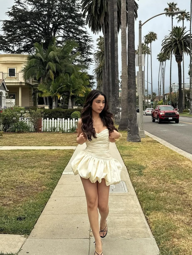 Cute A Line Sweetheart Neck Ivory Pleated Satin Short Homecoming Dress SH3278