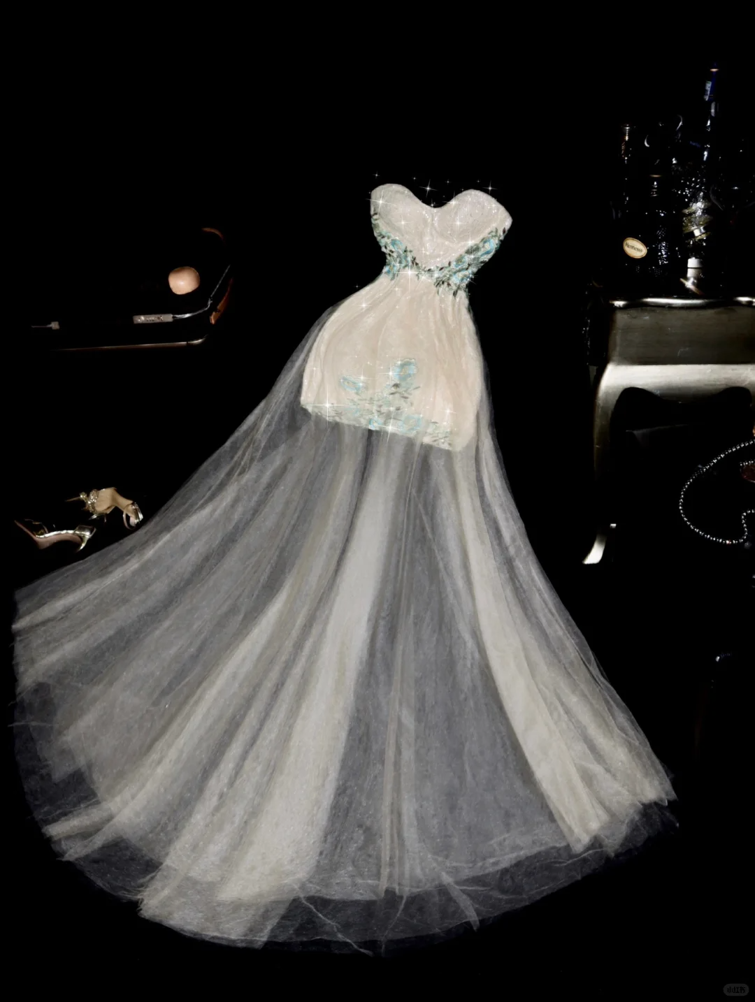 Retro A Line Sweetheart Neck Embroidery White Lace Tulle Prom Dress Evening Dress SH3179