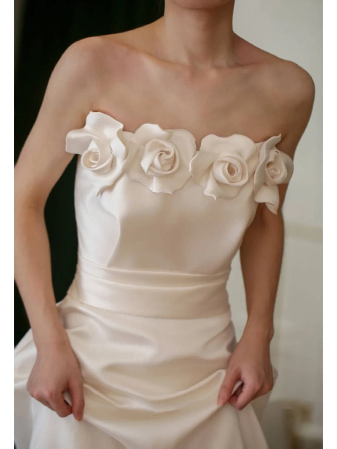 Romantic Camellia A Line Strapless White Satin Wedding Dress SH5079