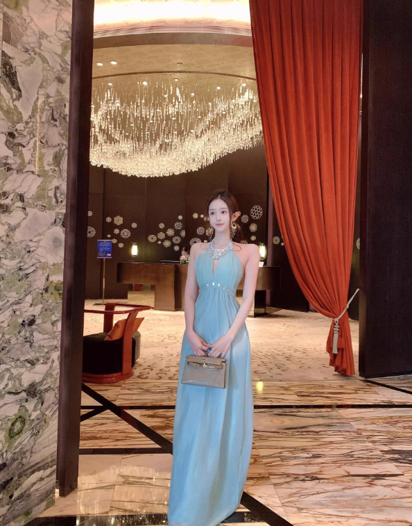 Gentle Baby Blue A Line Halter Beaded Chiffon Open Back Evening Dress Party Dress SH3482