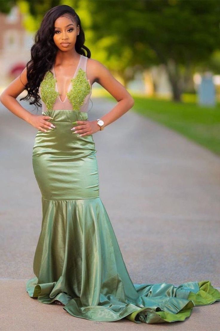 Charming Green Appliques Mermaid Prom Dress Sweep Train Evening Dress SH709