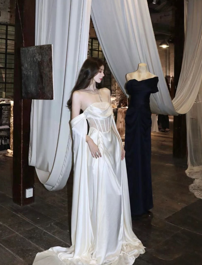 Elegant White A Line Long Sleeve Lace Satin Prom Dress Evening Dress Formal Gown SH3928