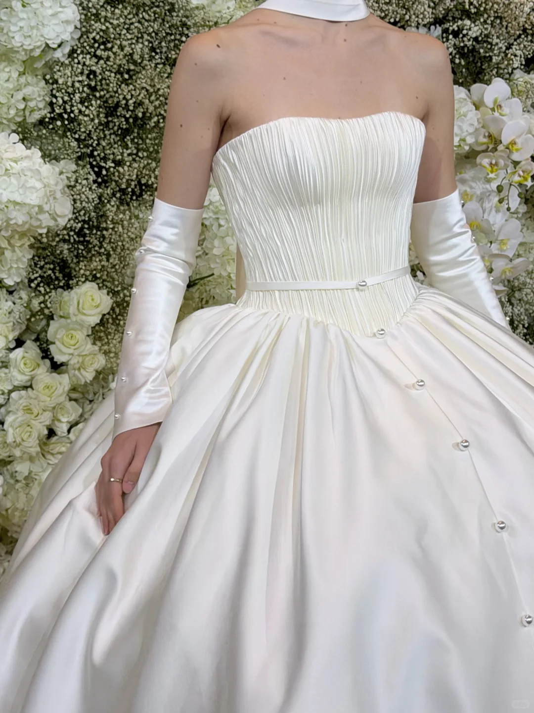 Classic Simple Ball Gown Strapless White Satin Long Sweep Wedding Dress SH5280