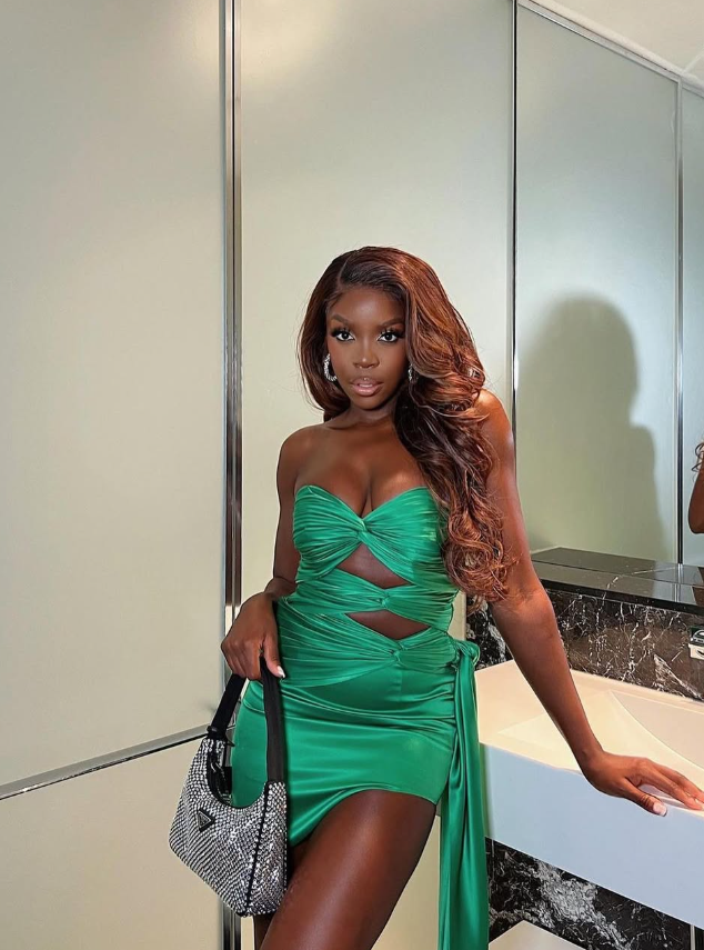 Sexy Sheath Sweetheart Neck Green Pleated Satin Short Homecoming Dress SH3279