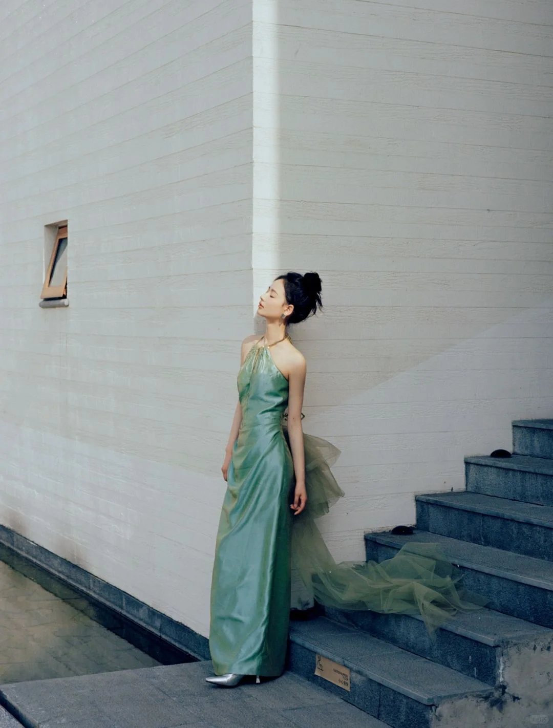 Green Sheath Halter Pleated Tulle Satin Open Back Prom Dress Evening Dress SH4209