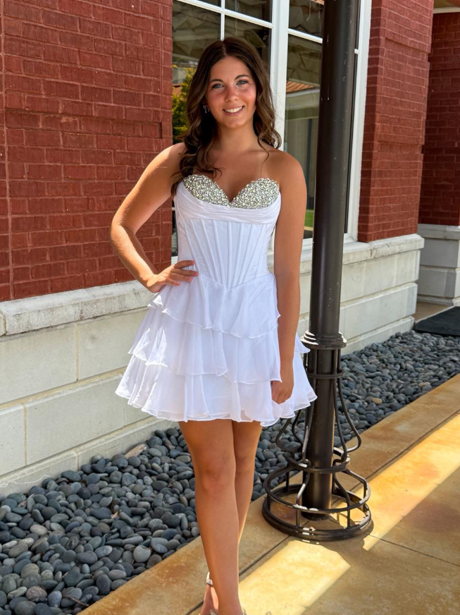 White A Line Sweetheart Neck Beaded Layered Chiffon Short Prom Dress Homecoming Dress SH6591
