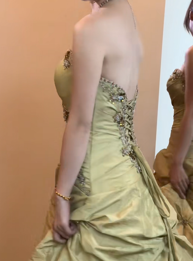 Green Vintage Ball Gown Strapless Layered Beaded Satin Long Prom Dress 16th Birthday Dress SH5212