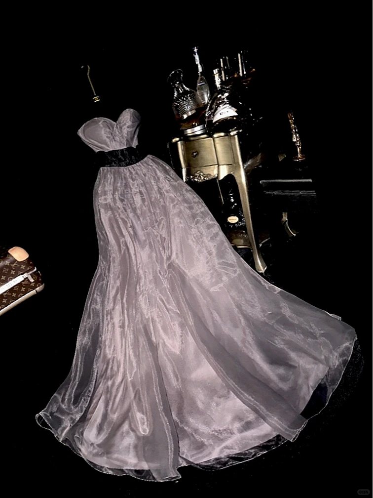 Grey GLamorous Ball Gown Sweetheart Neck Organza Prom Dress SH5483