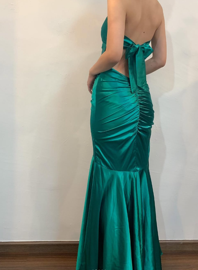 Vintage Mermaid Halter V Neck Green Satin Open Back Long Prom Dress Evening Dress SH2041