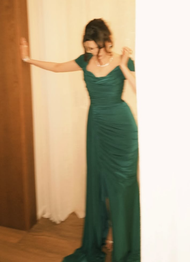 Classic Green Sheath Short Sleeve Pleated Satin Long Prom Dress Evening Dress SH4622