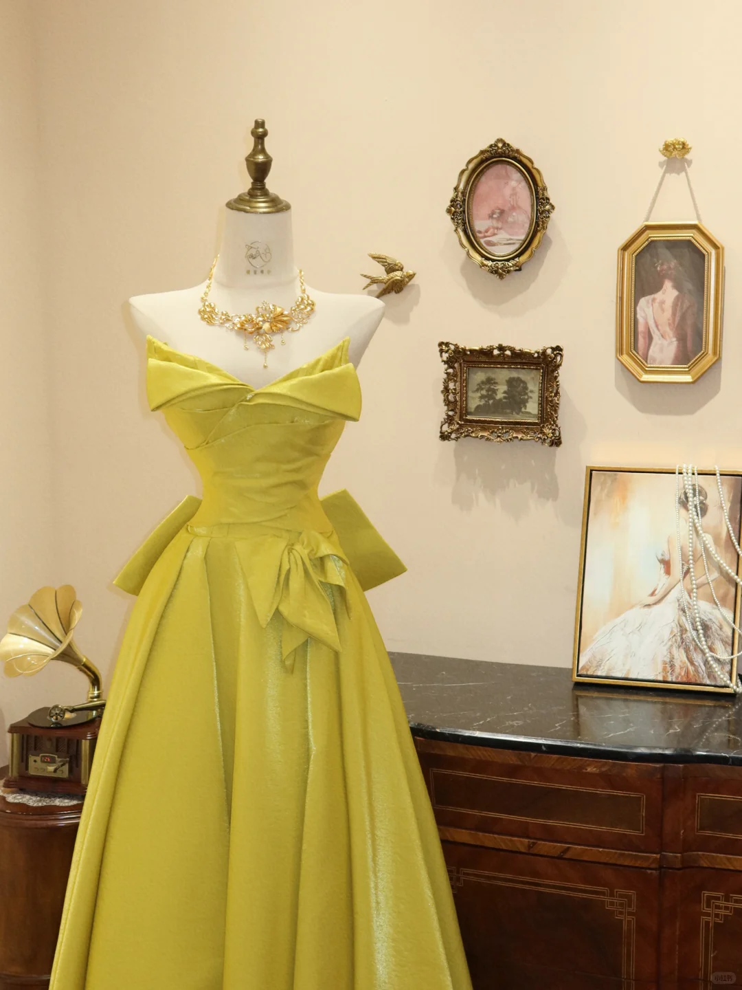 Elegant A Line Strapless Yellow Satin Long Prom Dress Evening Dress with Bow SH3670