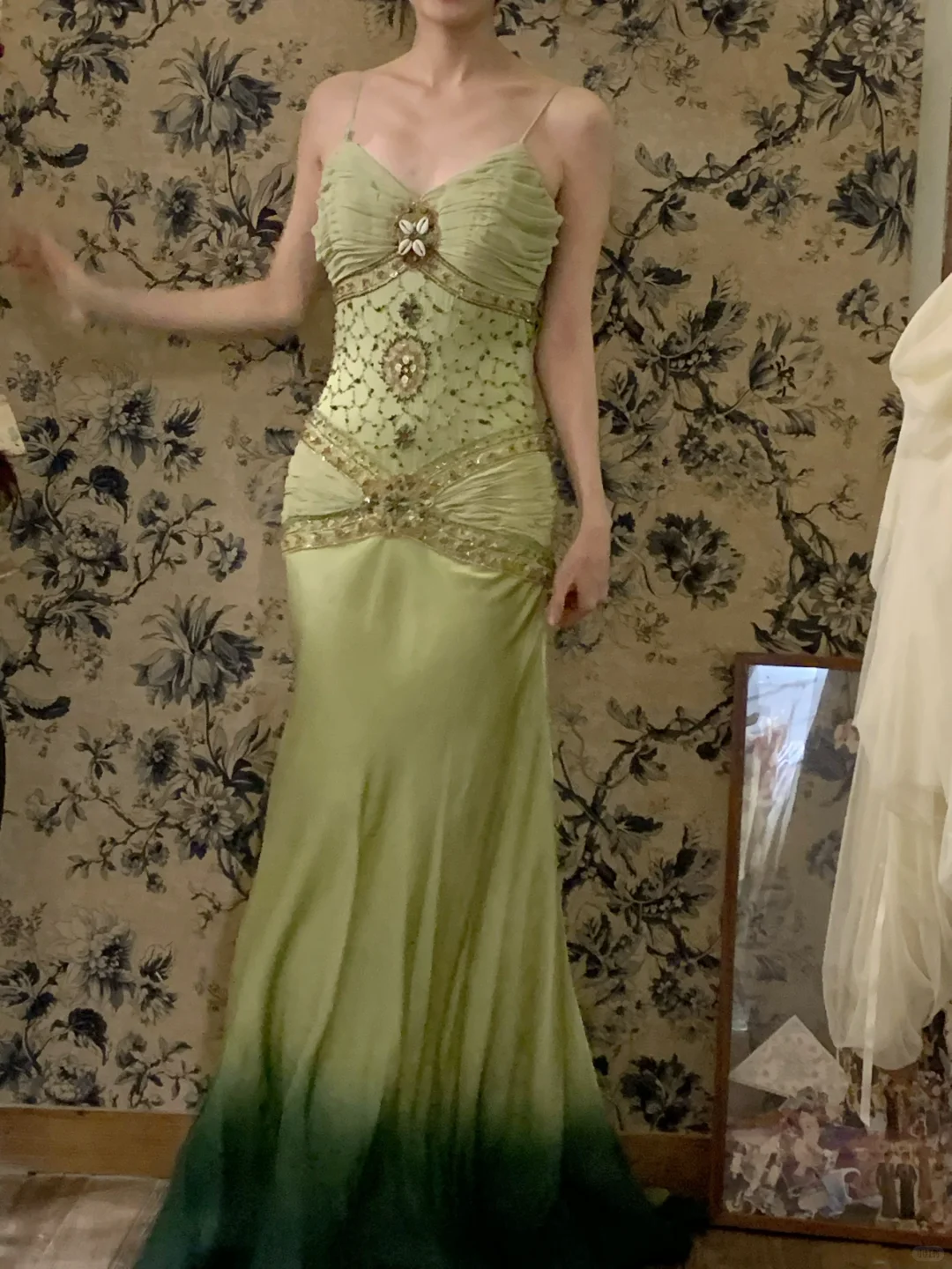 Vintage Green Ombre A Line Spaghetti Straps Beaded Satin Prom Dress 16th Birthday Dress SH4401