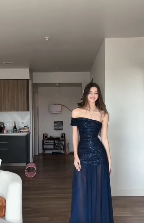 Navy Blue A Line One Shoulder Sequin Chiffon Wedding Bridesmaid Dress Prom Dress SH4962