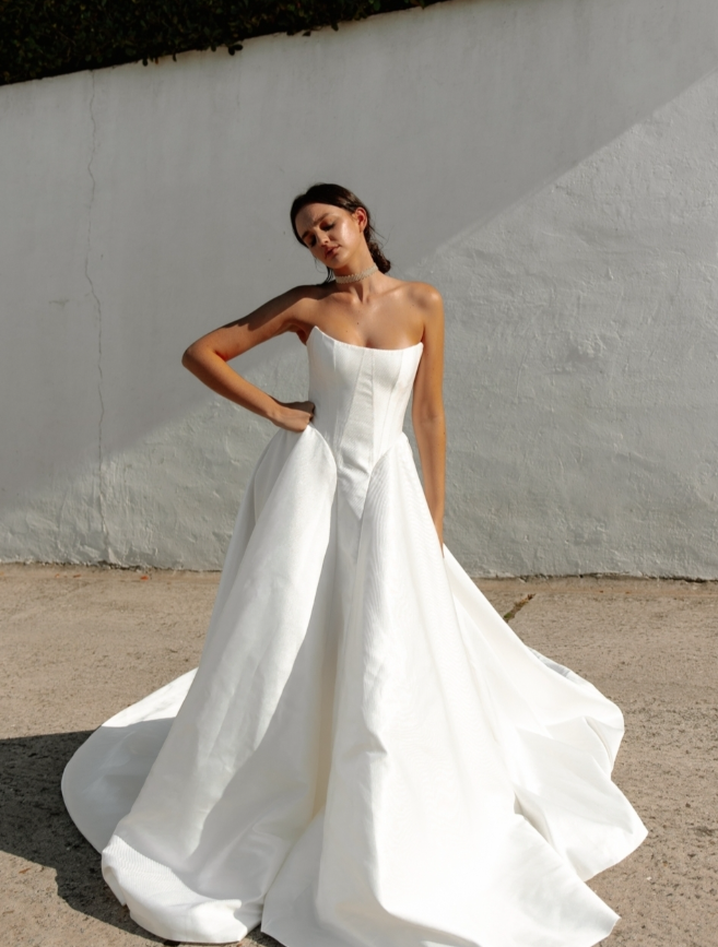 Simple Ball Gown Strapless White Satin Wedding Dress SH4121