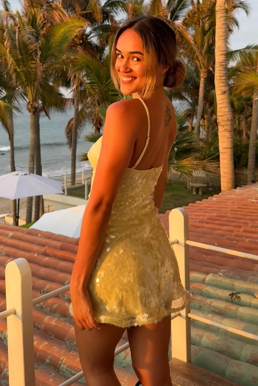 Sparkly Sheath Halter Neck Yellow Sequins Short Homecoming Dress SH7860