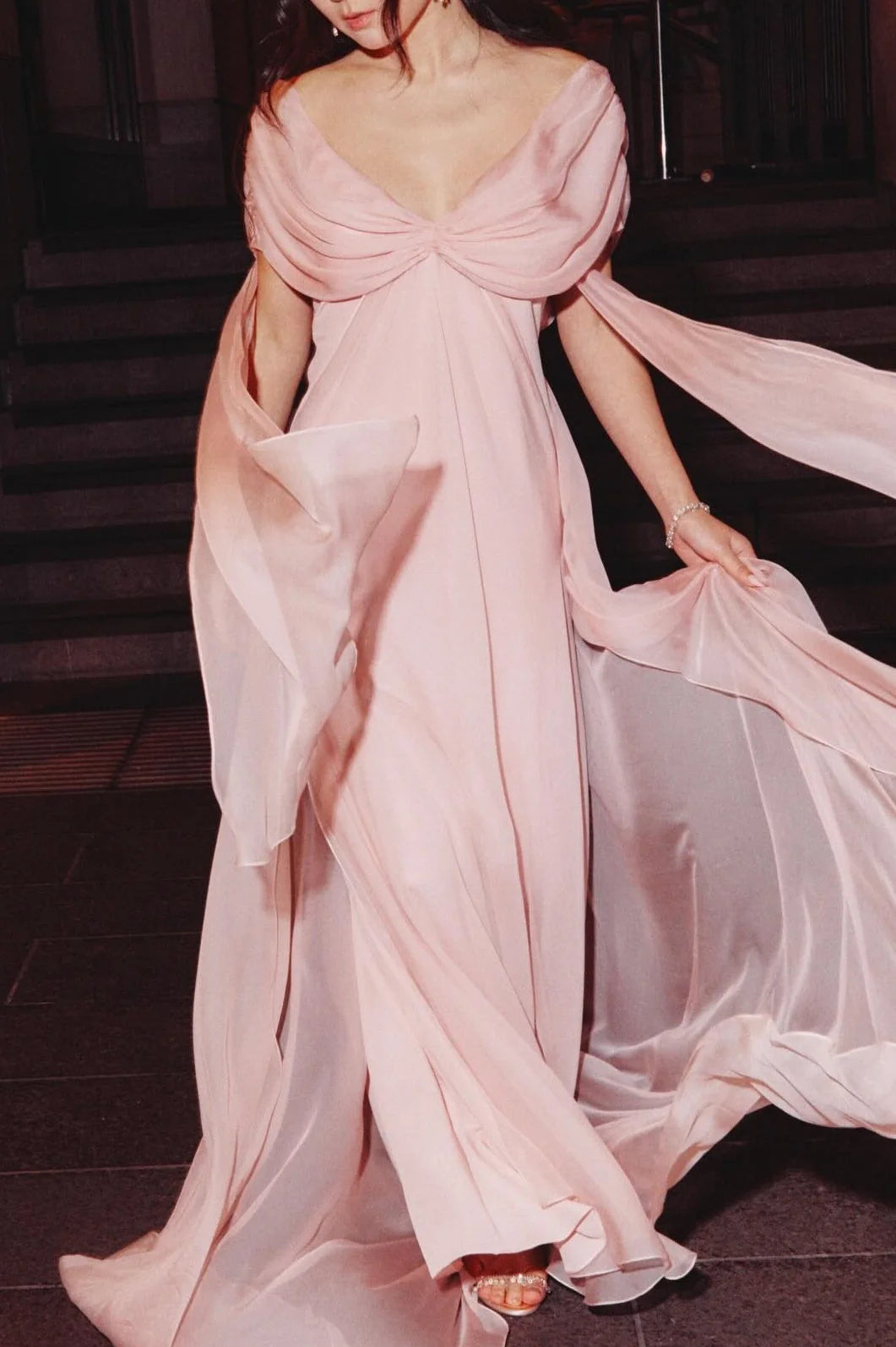 Elegant A Line V Neck Pink Chiffon Long Prom Dress with Ruffles SH7622
