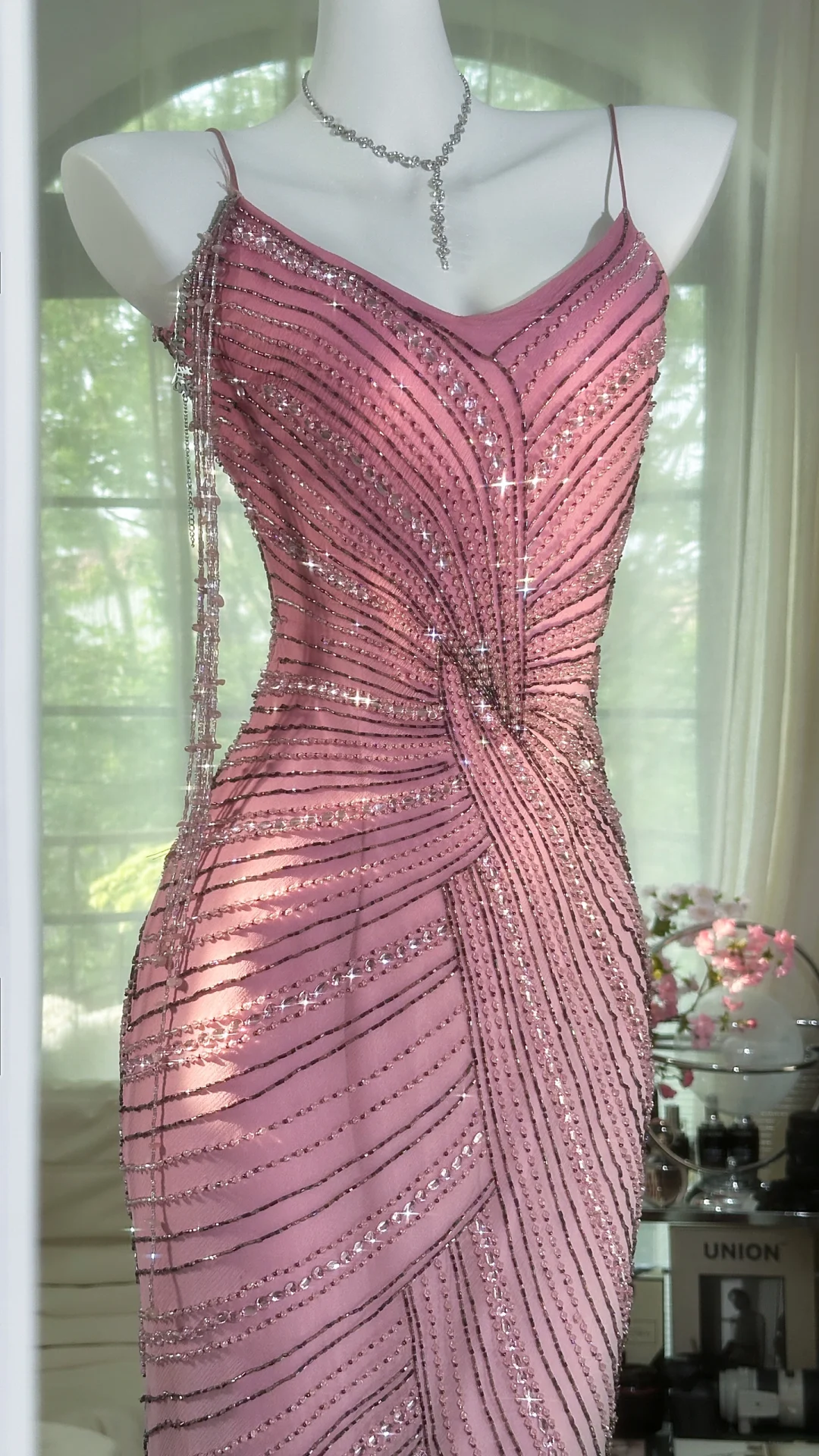 Charming Sheath Spaghetti Strap Beaded Pink Chiffon Party Dress Homecoming Dress SH2952