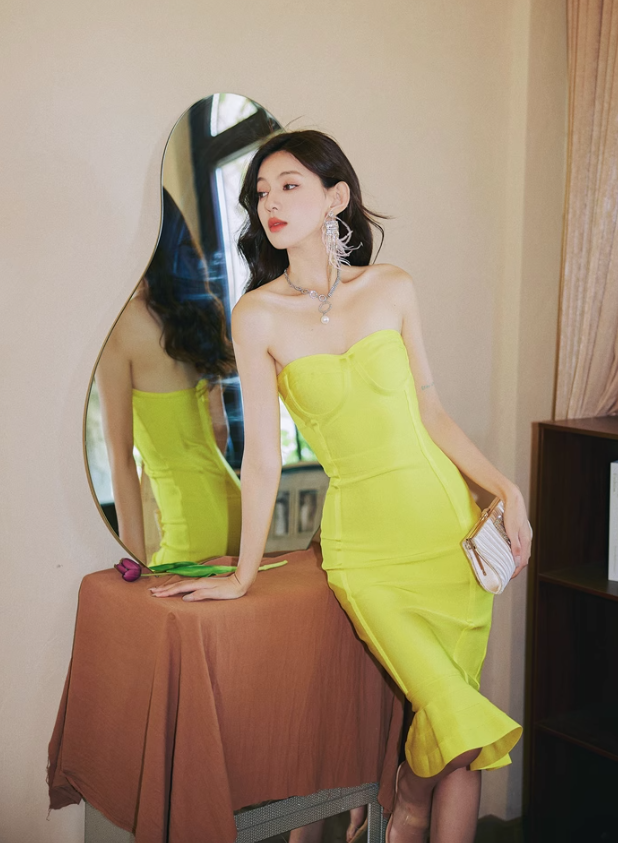 Cute Bright Yellow Mermaid Sweetheart Neck Satin Short Homecoming Dress Cocktail Dress SH3576