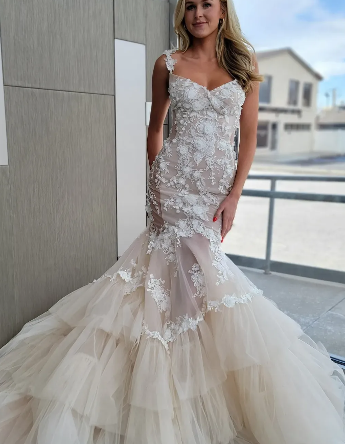 Elegant Mermaid Spaghetti Strap Light Ivory Tulle Lace Long Wedding Dress SH7103