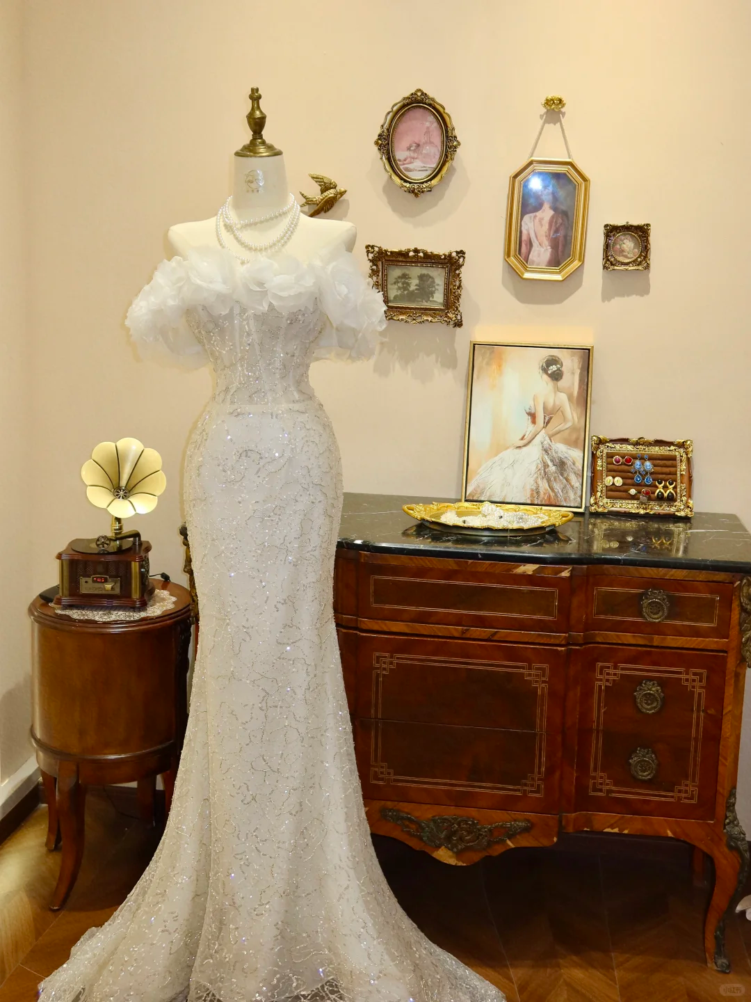 Elegant Mermaid Off the Shoulder Sequin White Tulle Long Prom Dress Wedding Dress SH7401
