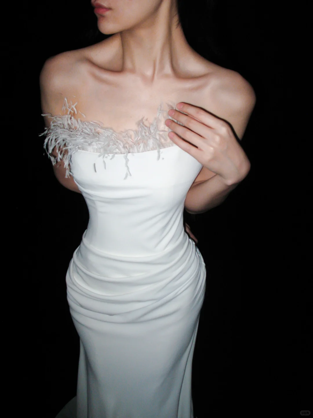 High-class Simple Sheath Strapless White Feather Satin Long Wedding Dress SH6622