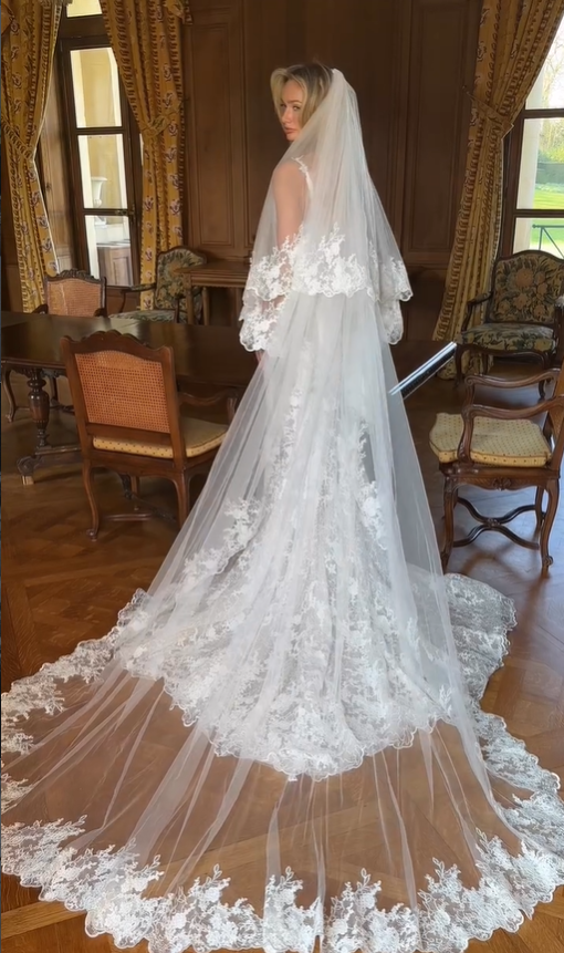 Gentle Mermaid Spaghetti Strap White Lace Long Train Wedding Dress SH6098