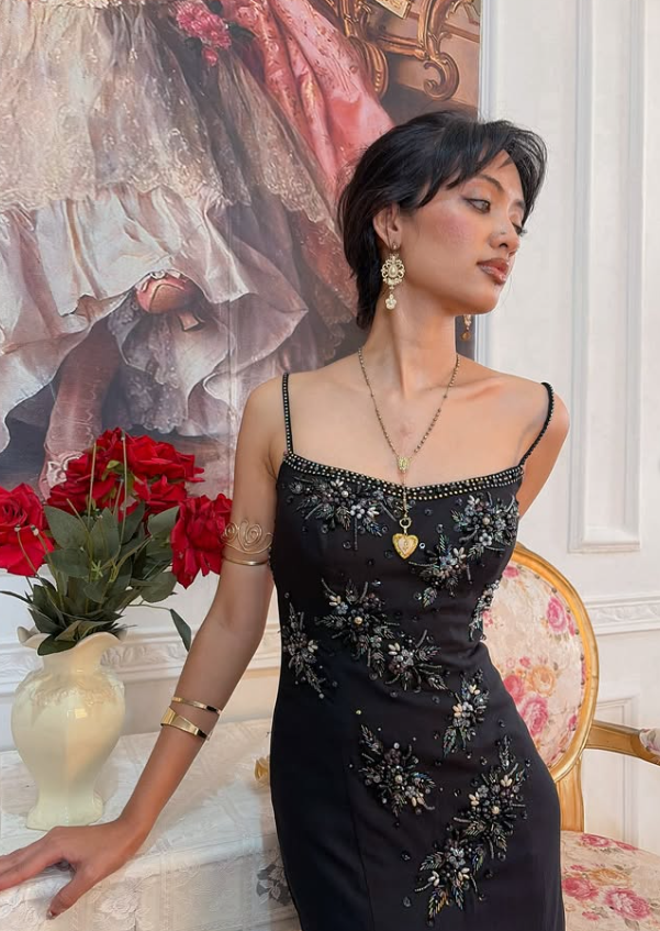 Elegant Black Mermaid Straps Exquisite Beaded Satin Backless Long Prom Dress SH5393