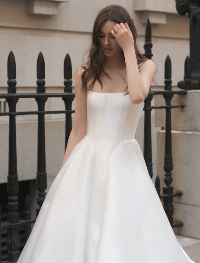 Elegant Ball Gown Strapless White Satin Wedding Dress SH4122