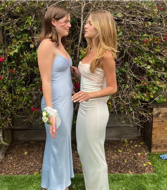 2026 New Simple Sheath Sweetheart Neck Lace Satin Long Prom Dress Evening Dress SH1143