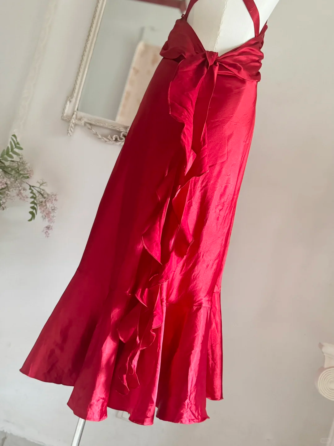Vintage Red A Line Straps Ruffle Satin Prom Dress Wedding Guest Dress with Slit SH4553
